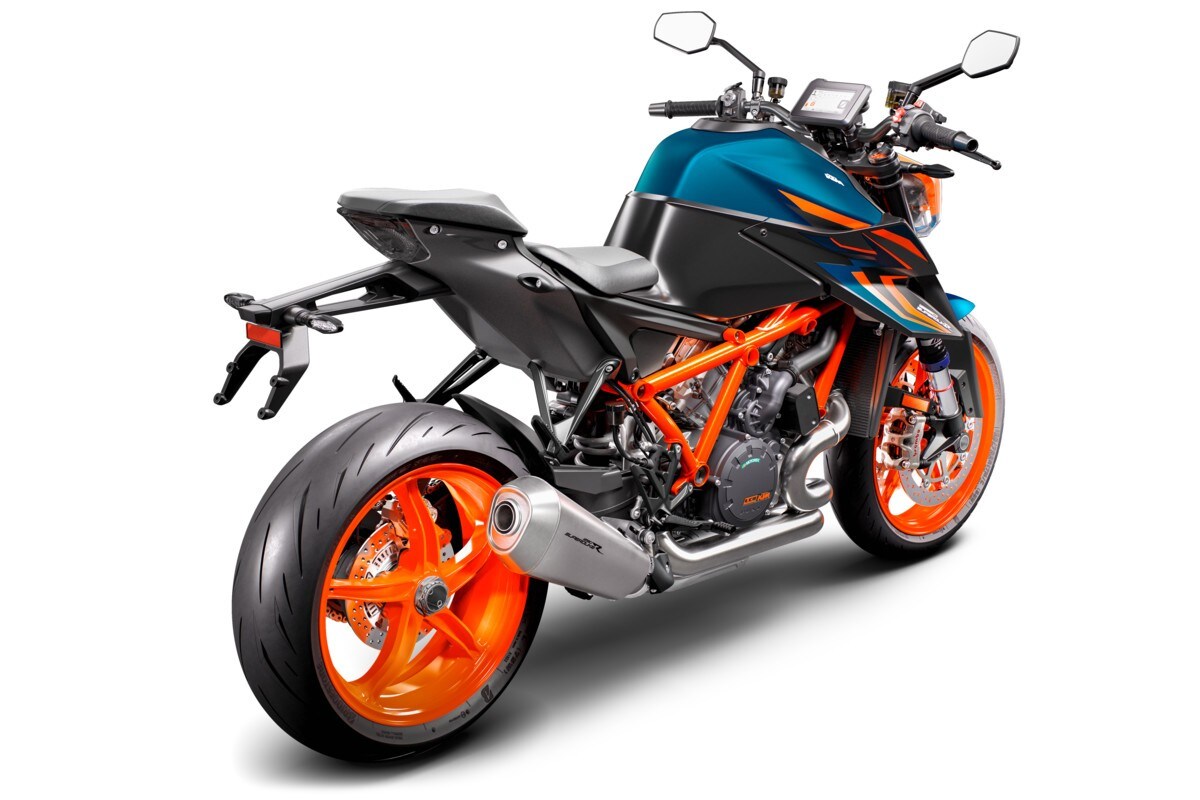 KTM 1290 Super Duke R EVO: più cervello, stessi muscoli per la BESTIA